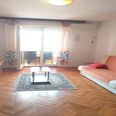 Apartment Charming In *