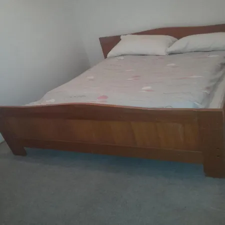 Apartment Apartment In Ibenik Near Banj Beach *