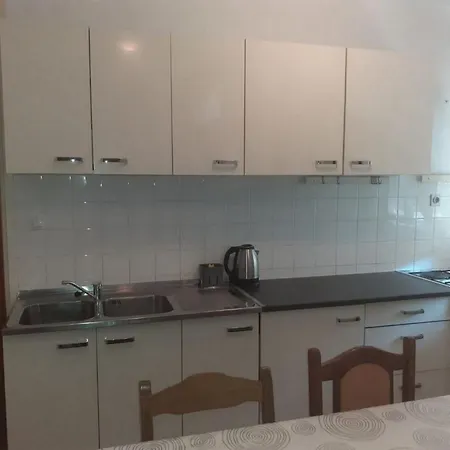 Apartment Apartment In Ibenik Near Banj Beach *